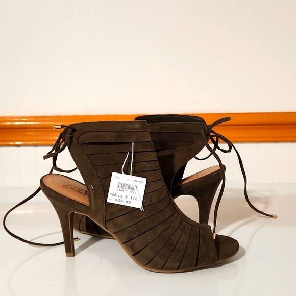 Olive Green NWT Never worn - Picture 1 of 2